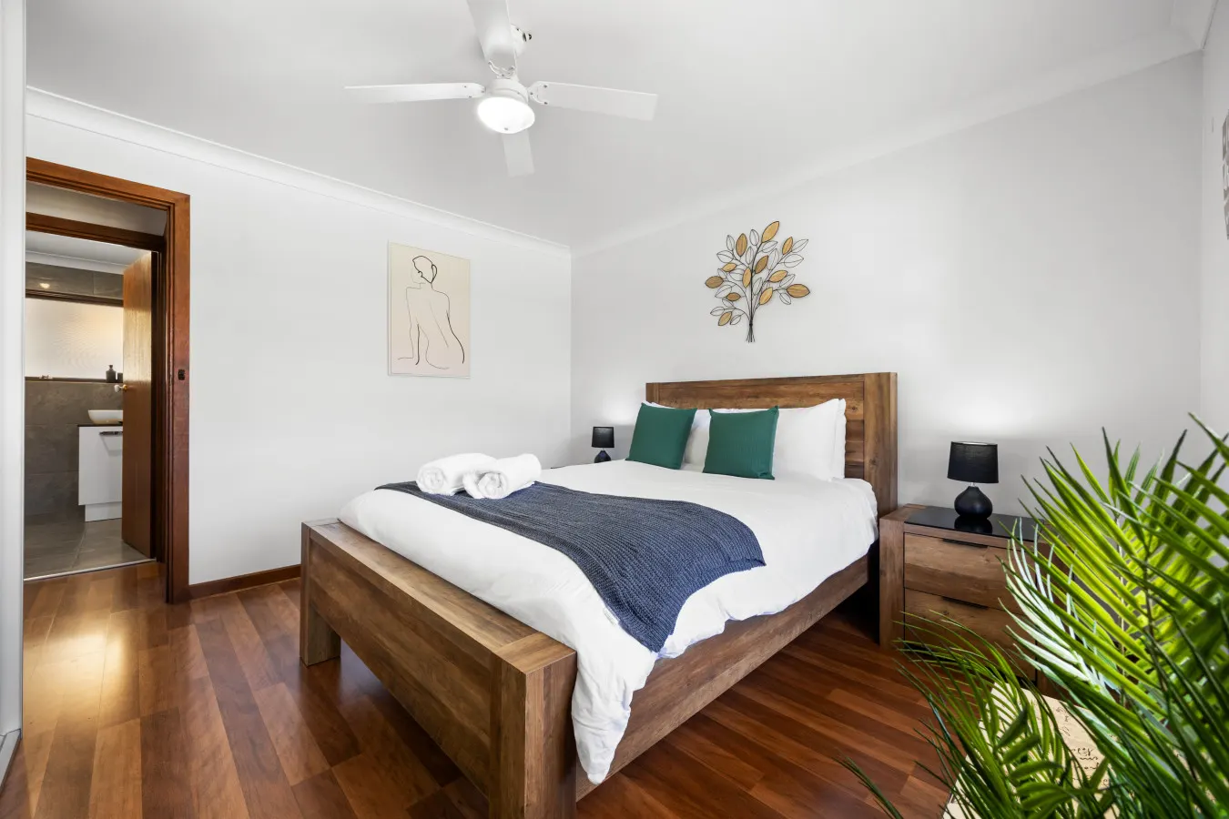Tranquil Suite—Modern Comfort between CBD & Beach 13