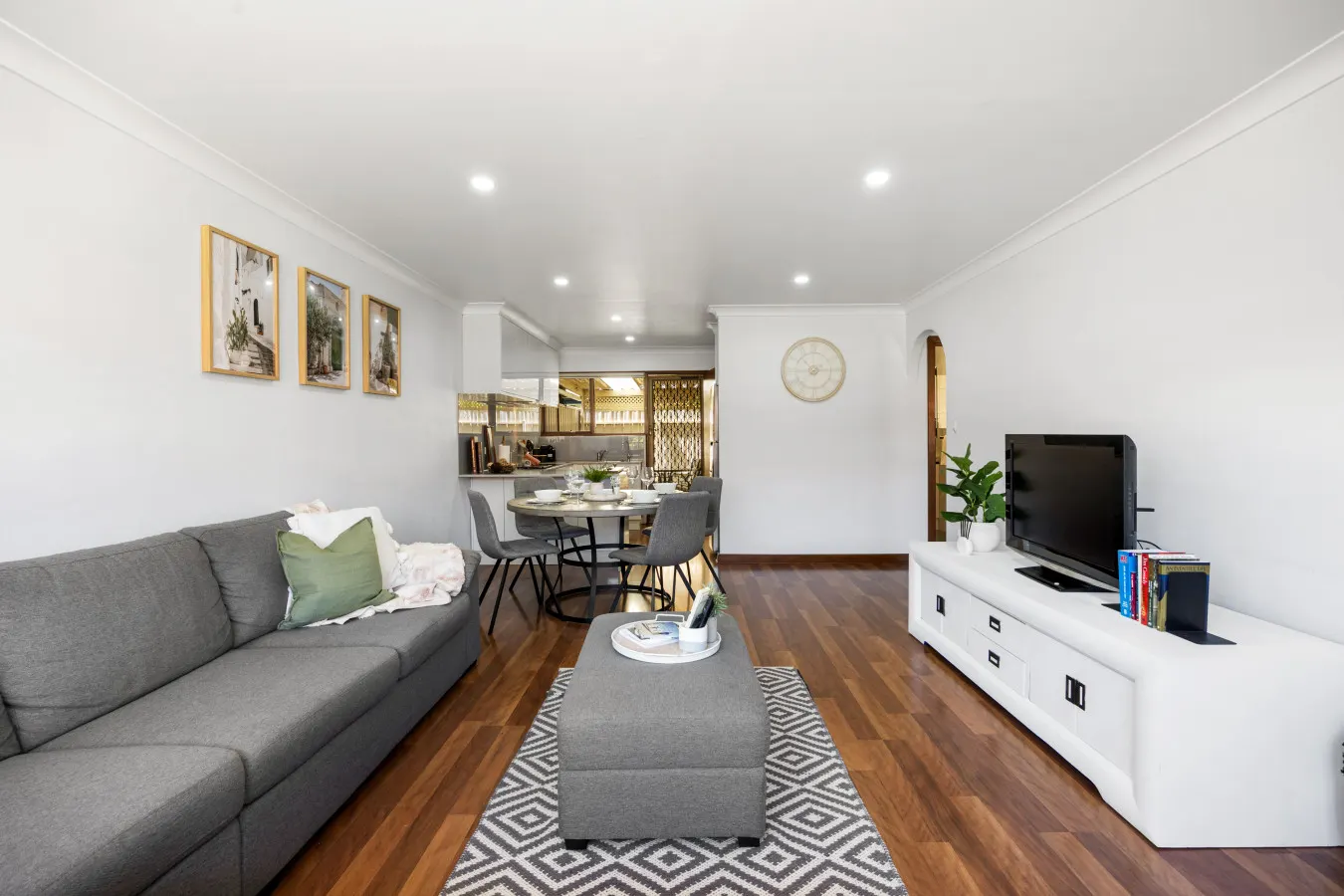 Tranquil Suite—Modern Comfort between CBD & Beach 8