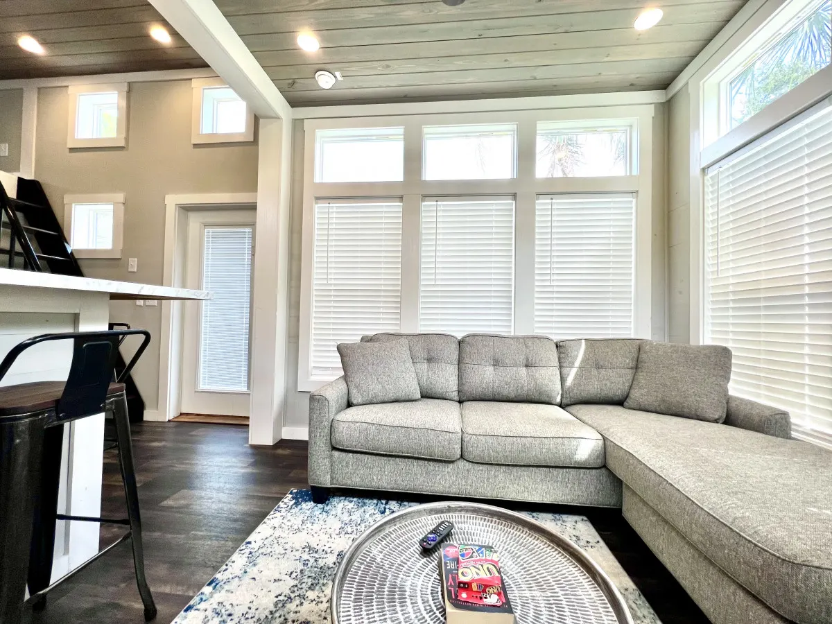 The Osprey House- Pet friendly Lakeside Tiny Home in Clermont 4