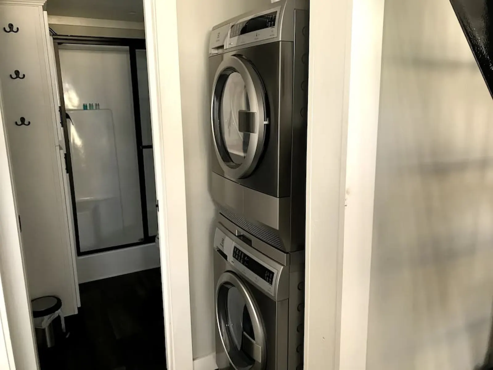 The Osprey House- Pet friendly Lakeside Tiny Home in Clermont 6