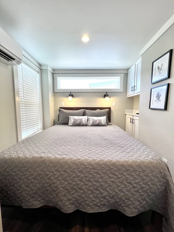 The Osprey House- Pet friendly Lakeside Tiny Home in Clermont 8