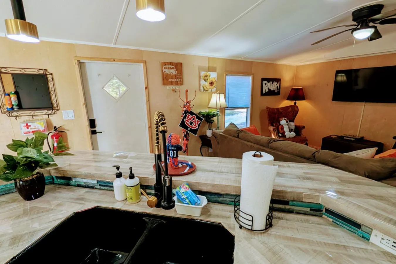 NEW! TigerRanch Two Homes, 20 Acres, Sleeps 14 10