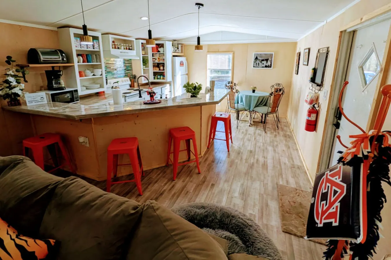 NEW! TigerRanch Two Homes, 20 Acres, Sleeps 14 20