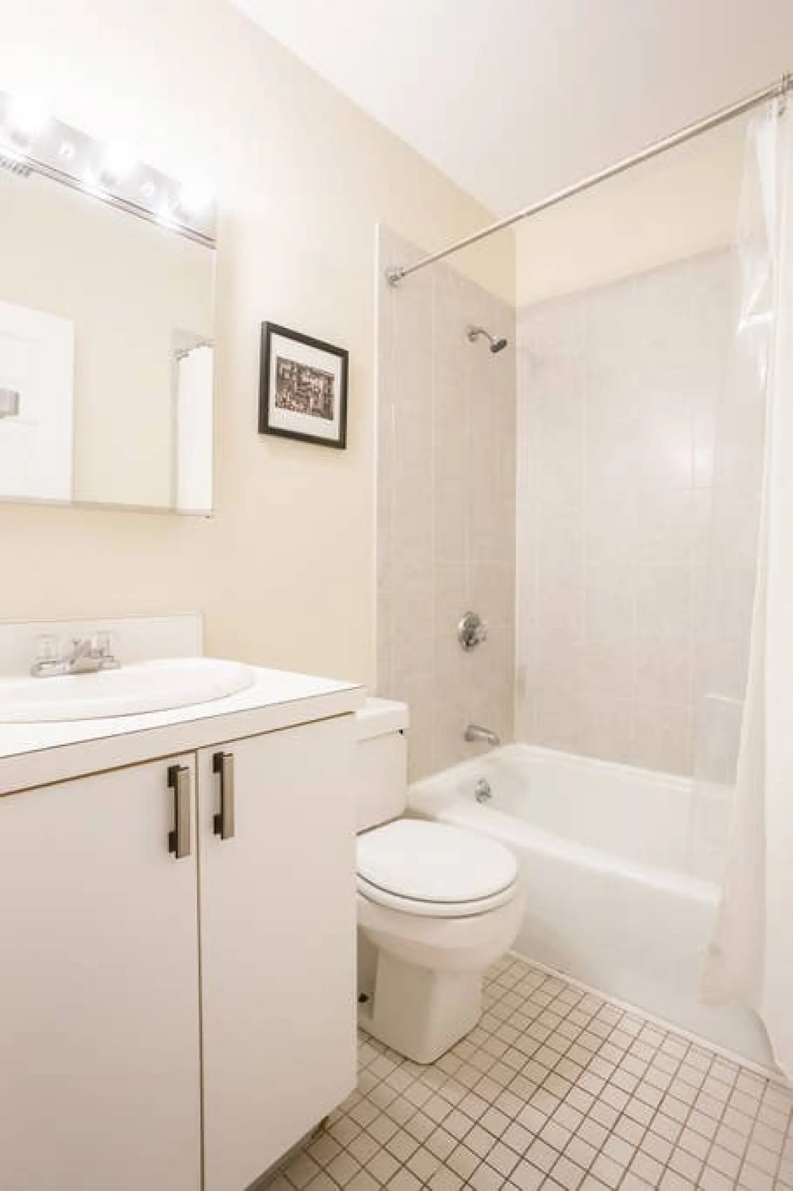 Perfect North End Apt - 2BR 2BA w/ Laundry! 4