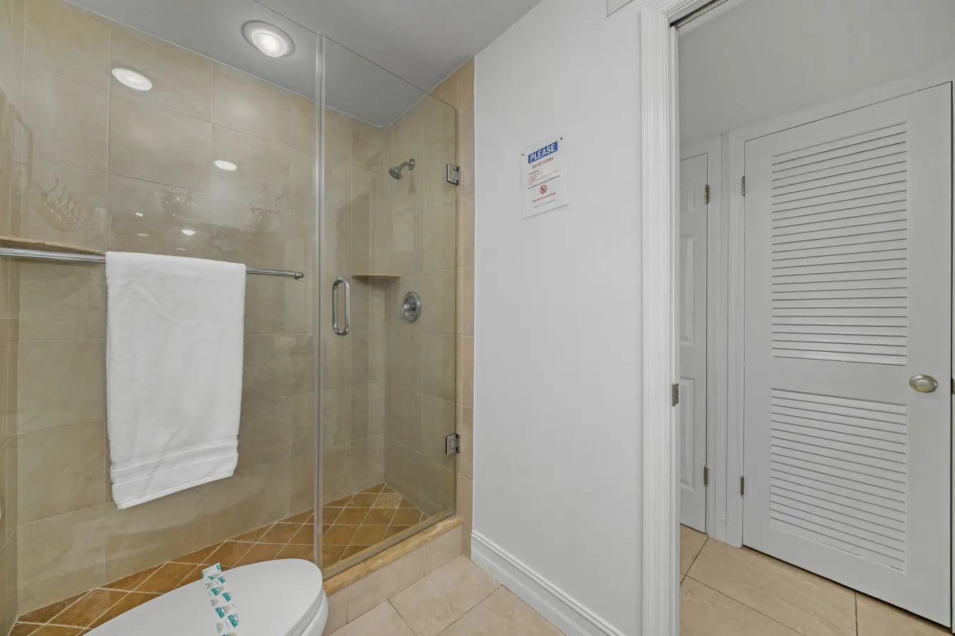 Downtown Naples Retreat - Walk to 5th Ave & Beach 8