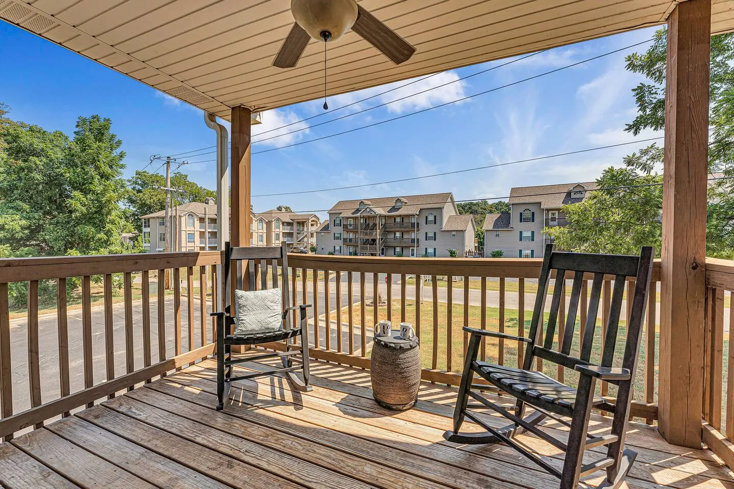 2 King Beds, Fishing and Lake a Walk Away! 7