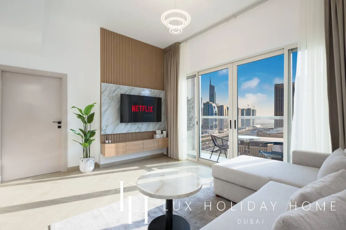LUX | The Marina View Suite 3