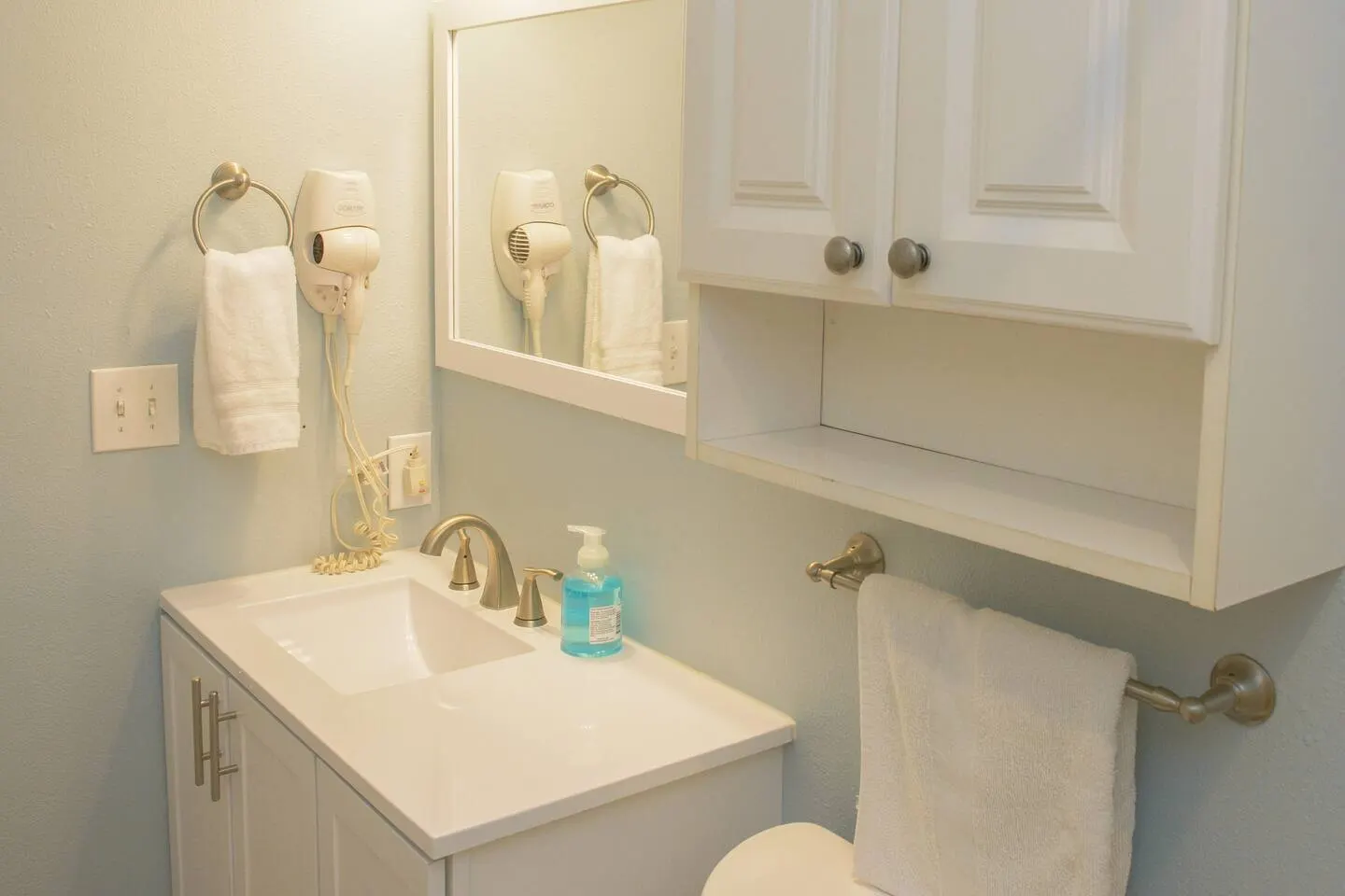 Sunswept 302-Cozy 1BR Condo w/pool & beach access 13