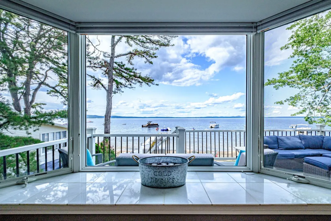 Sandy Shores- Beach House on Sebago w. dock + water trampoline! 16