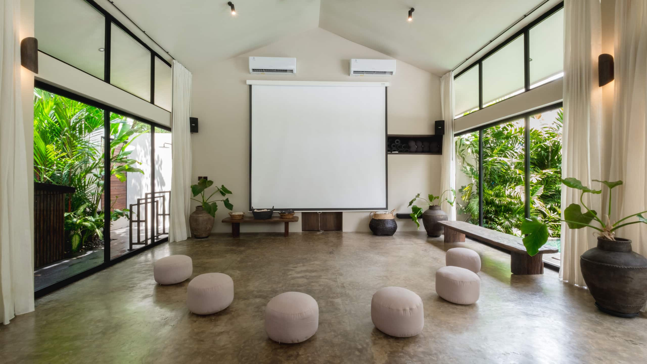 LUXE Villa • Breakfast • Private Sauna&Yoga Shala 11