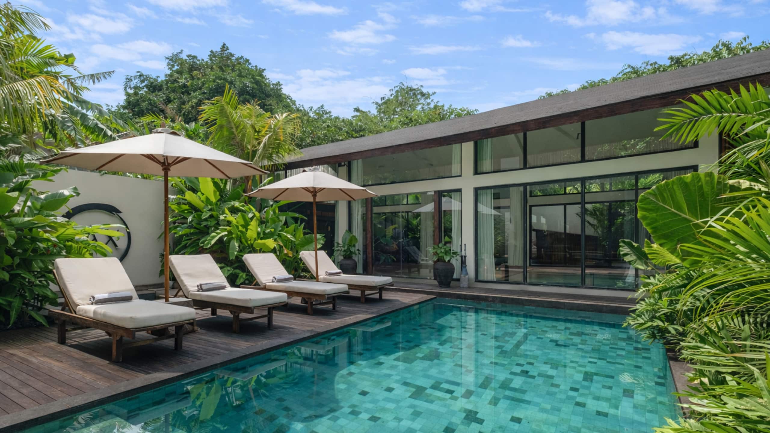 LUXE Villa • Breakfast • Private Sauna&Yoga Shala