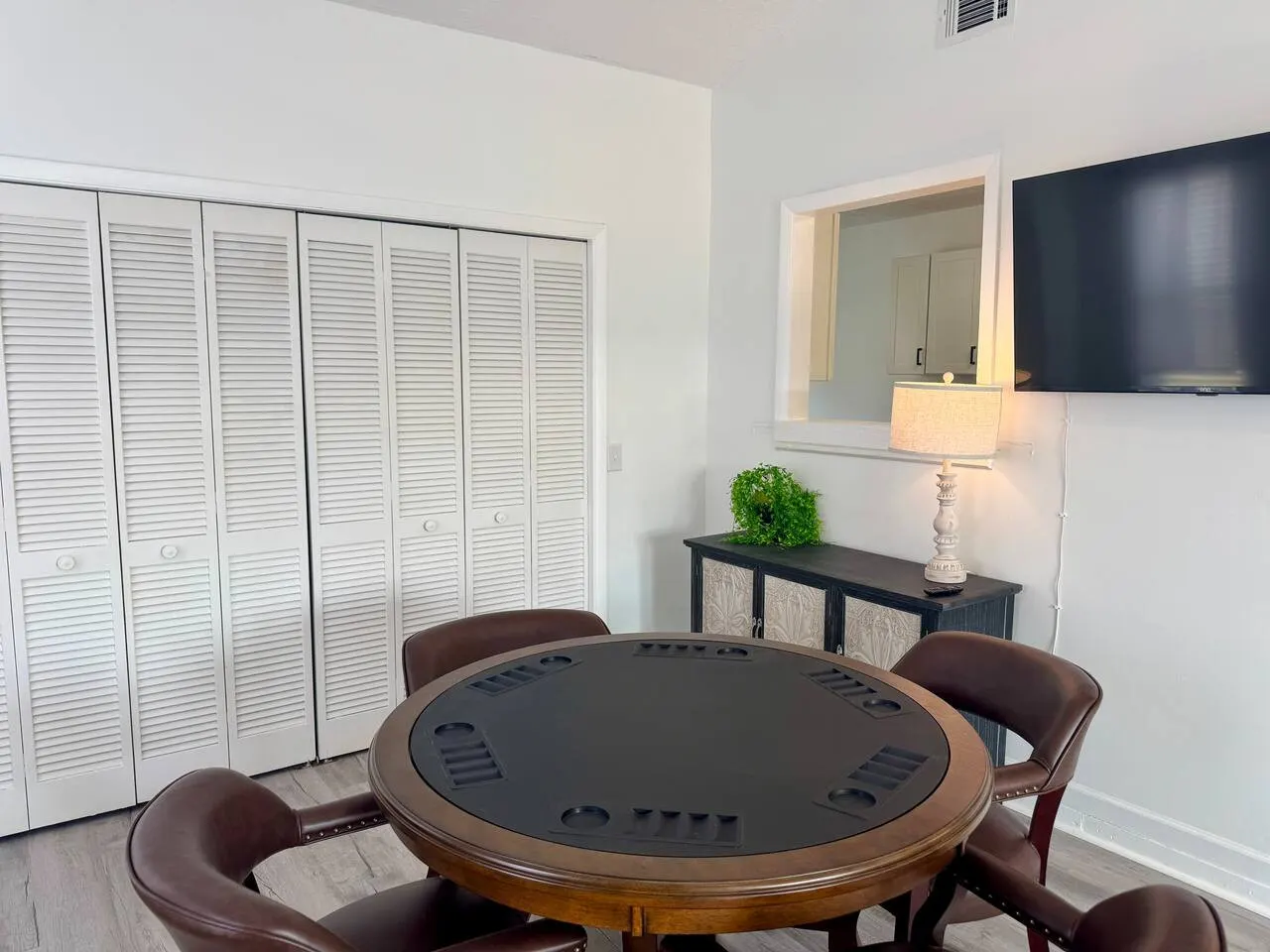 Beach Ya To It! Hot tub / Pet friendly / Walk to the beach! 13