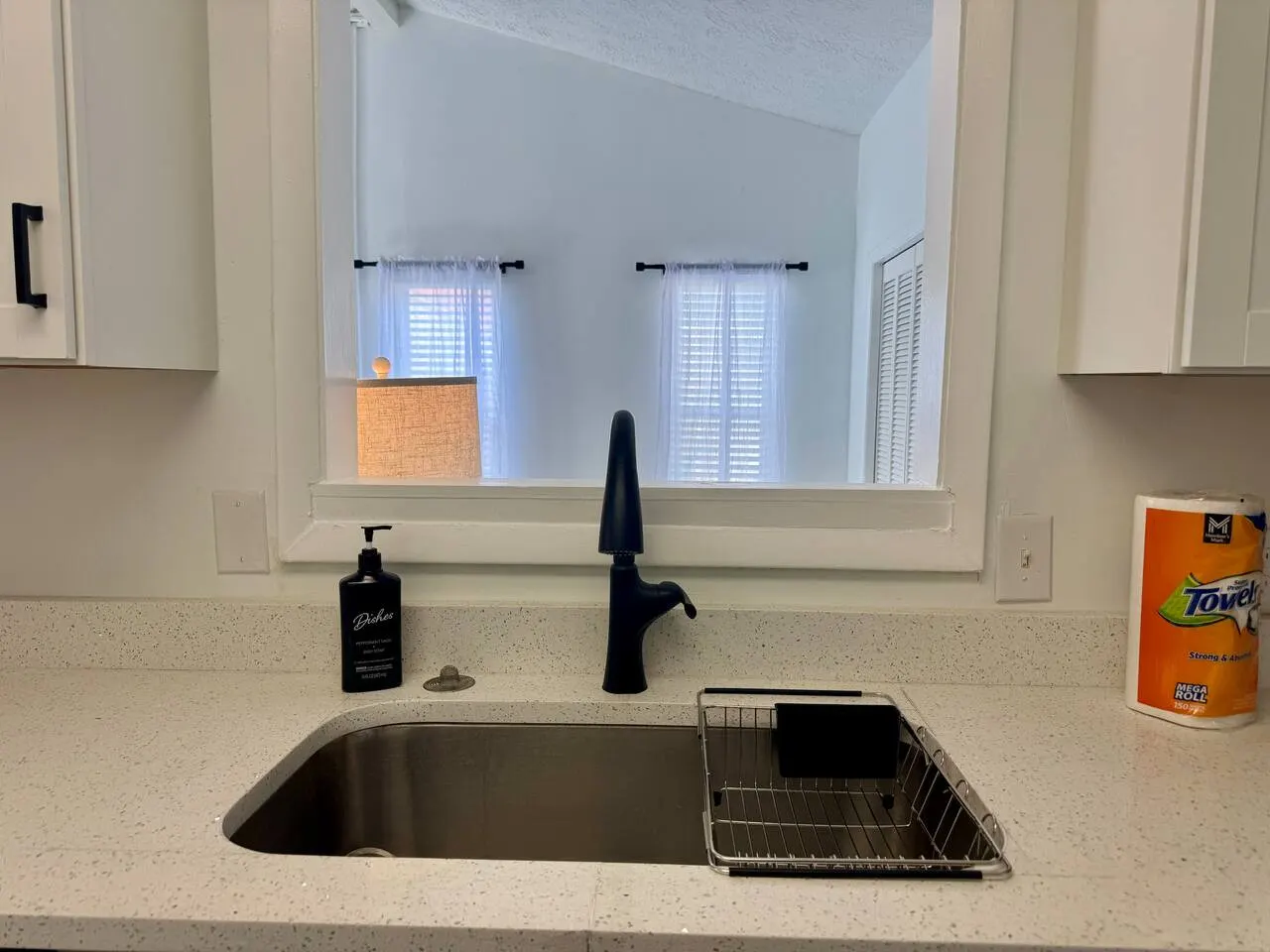 Beach Ya To It! Hot tub / Pet friendly / Walk to the beach! 16