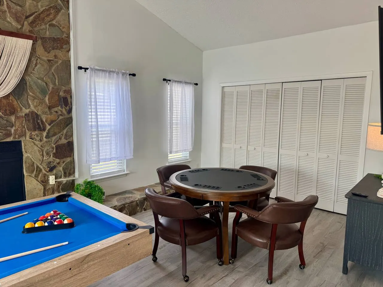 Beach Ya To It! Hot tub / Pet friendly / Walk to the beach! 18