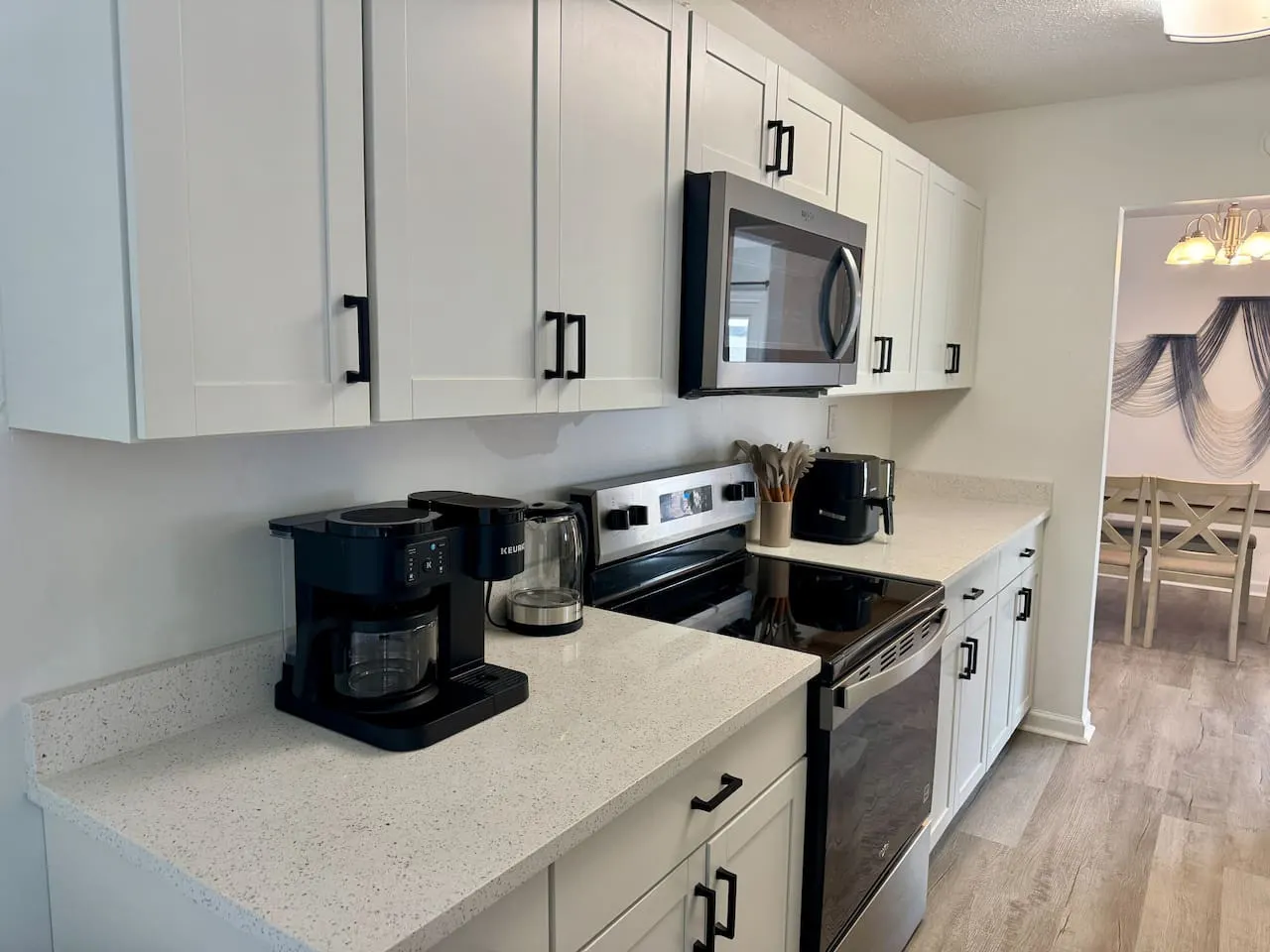 Beach Ya To It! Hot tub / Pet friendly / Walk to the beach! 20