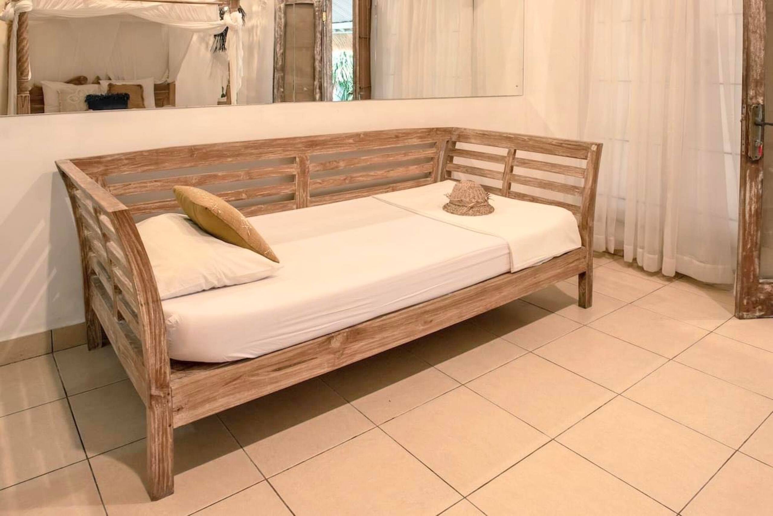 Seminyak Beach Villa Hibiscus 2 bedrm private pool 7