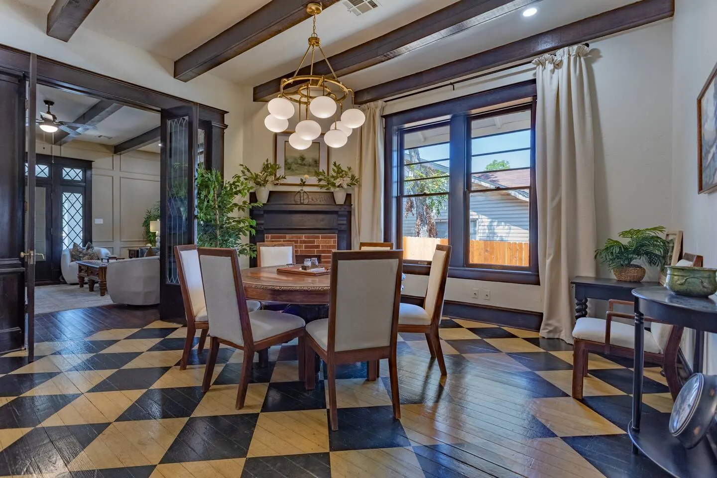 Oso Verde Waco's Charming Uptown Craftsman 6