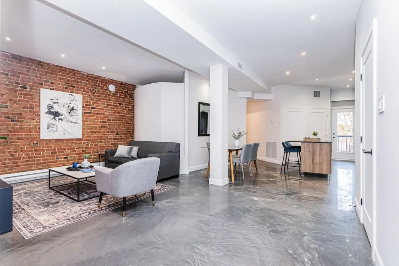 Plateau - Massive 3 bedroom apartment in the heart of Le Plateau 1
