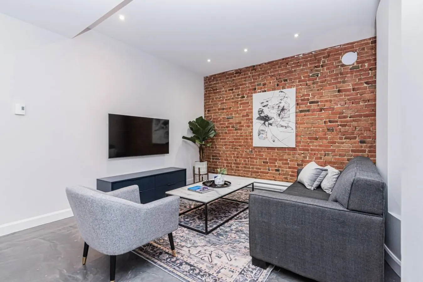 Plateau - Massive 3 bedroom apartment in the heart of Le Plateau 3