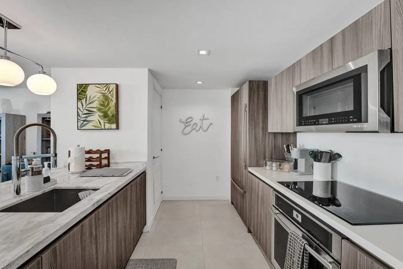 Lux Beach Condo. Hotel Amenities 7