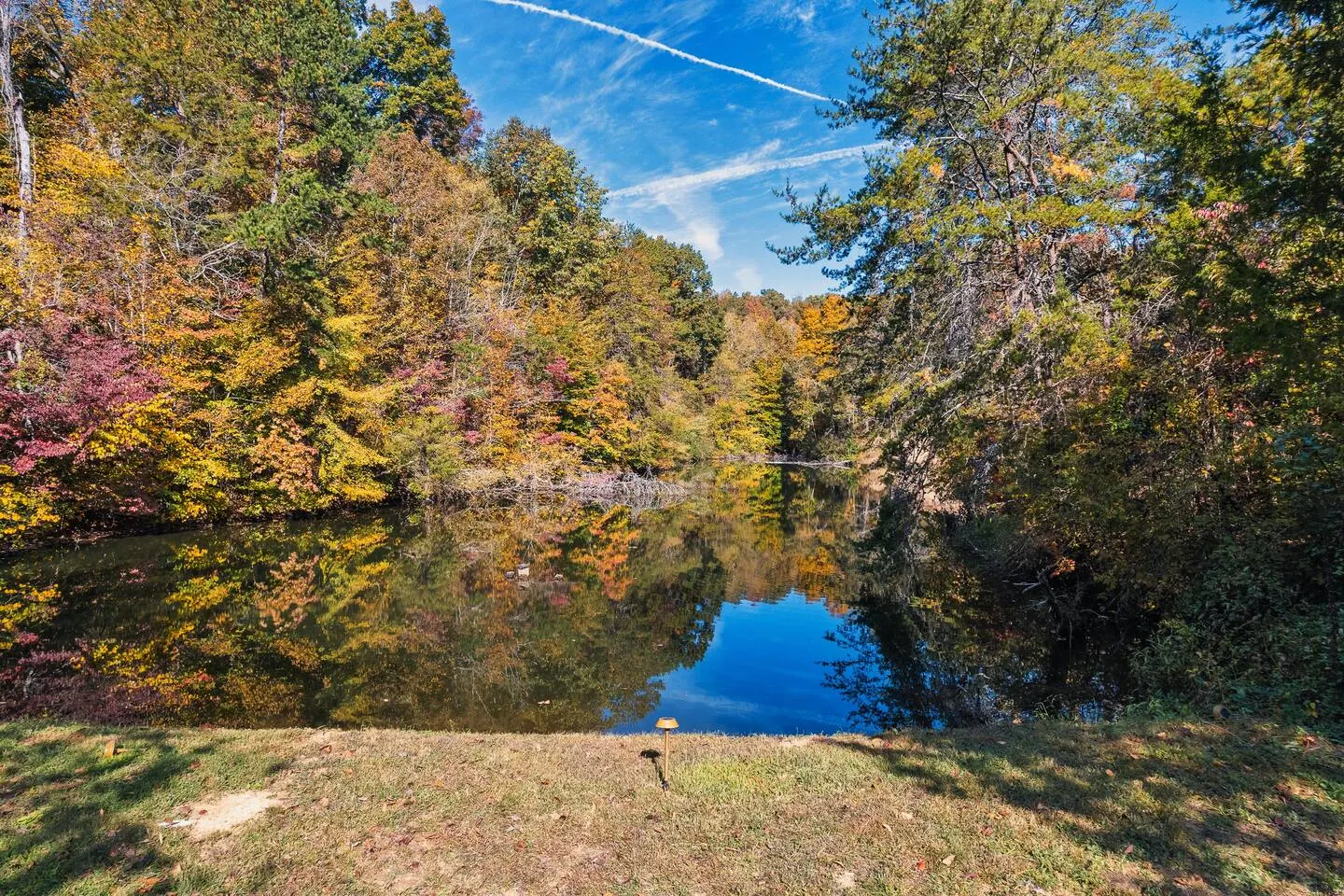 Private Lake Fire Pit Theater & Game Room 20