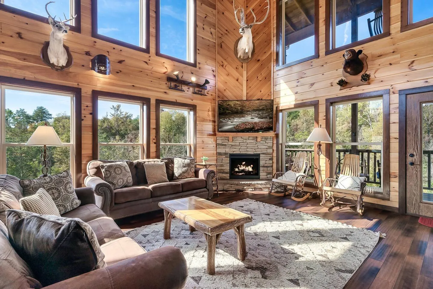 Private Lake Fire Pit Theater & Game Room 8
