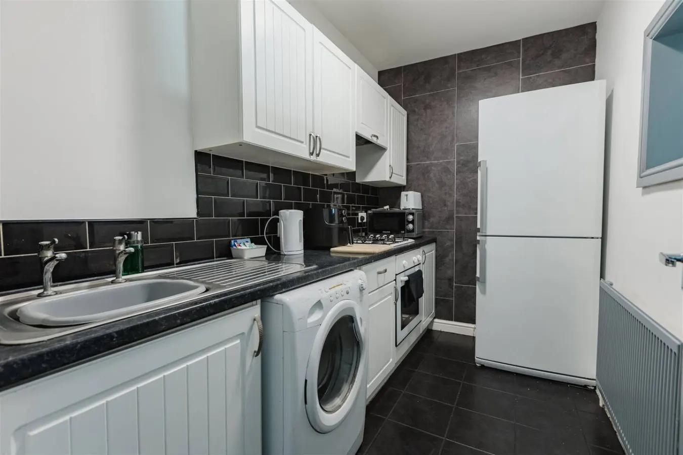 Hullidays》City Centre Urban Apartment 3 — photo 4
