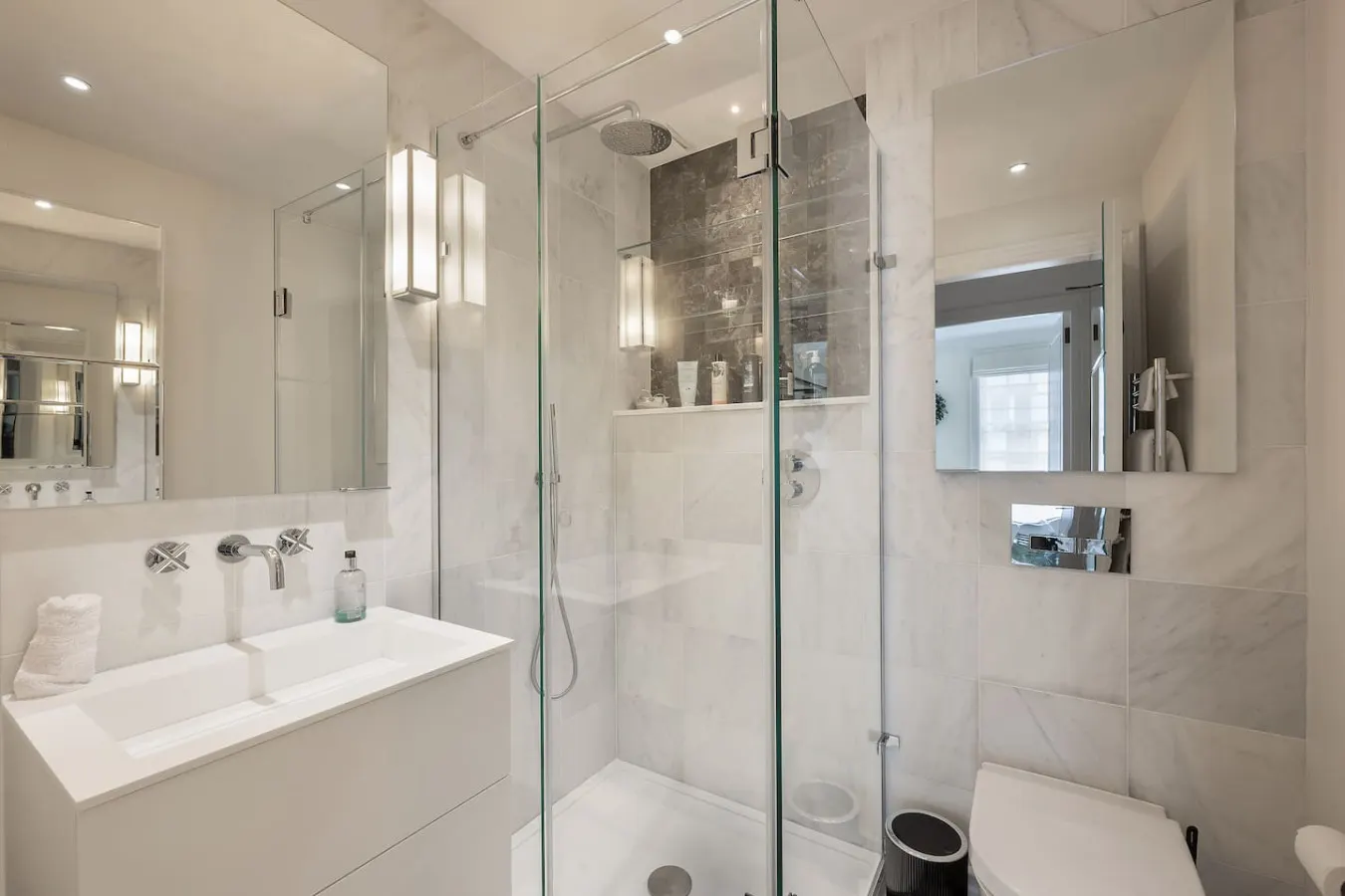 Luxury Knightsbridge 2-Bed | Pavilion Road — photo 3