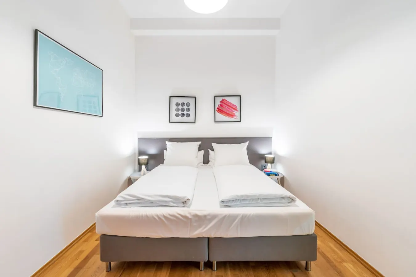 Bright & Modern 1-Bedroom Apartment with Balcony — photo 3