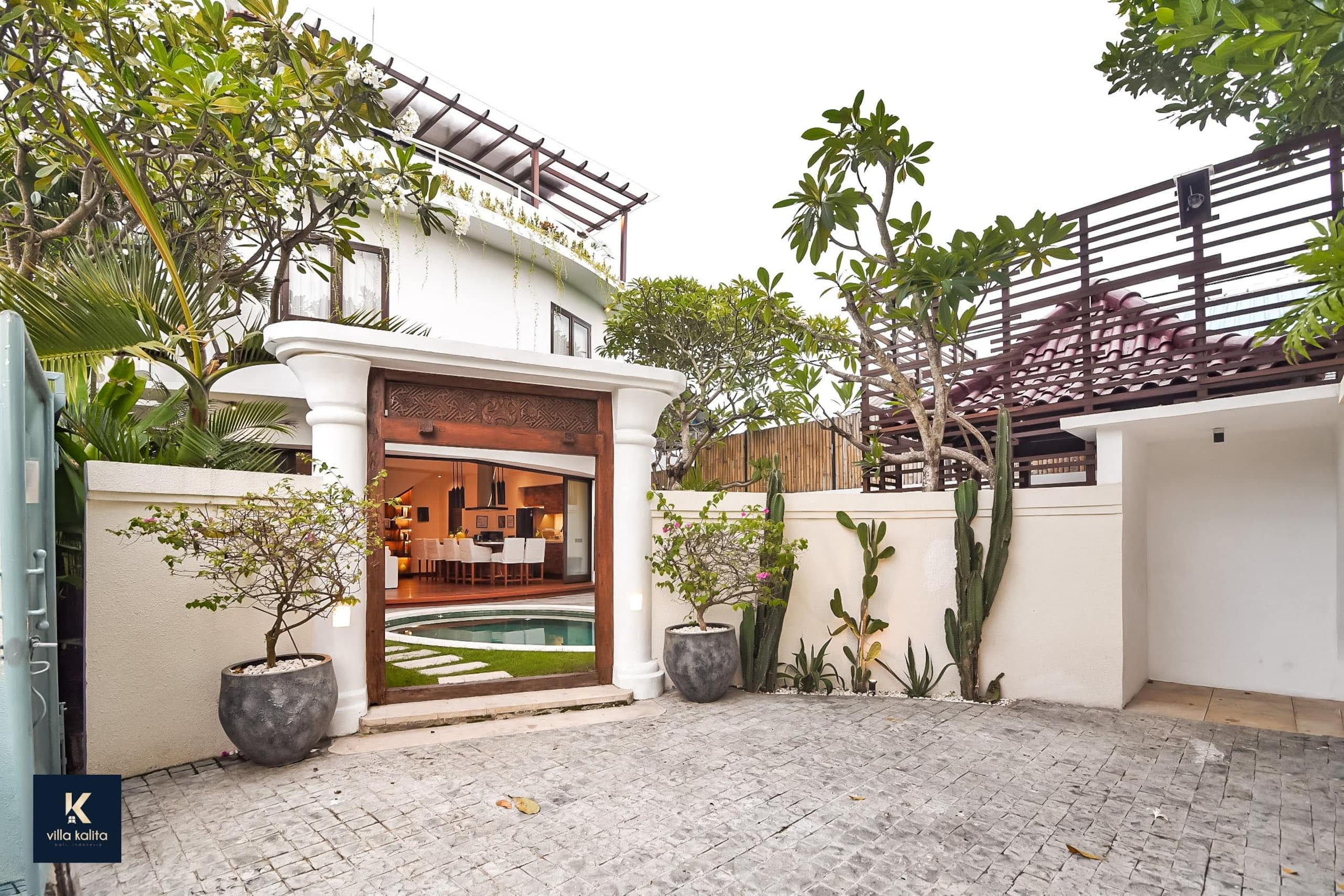 Idyllic 2BR Pool 17