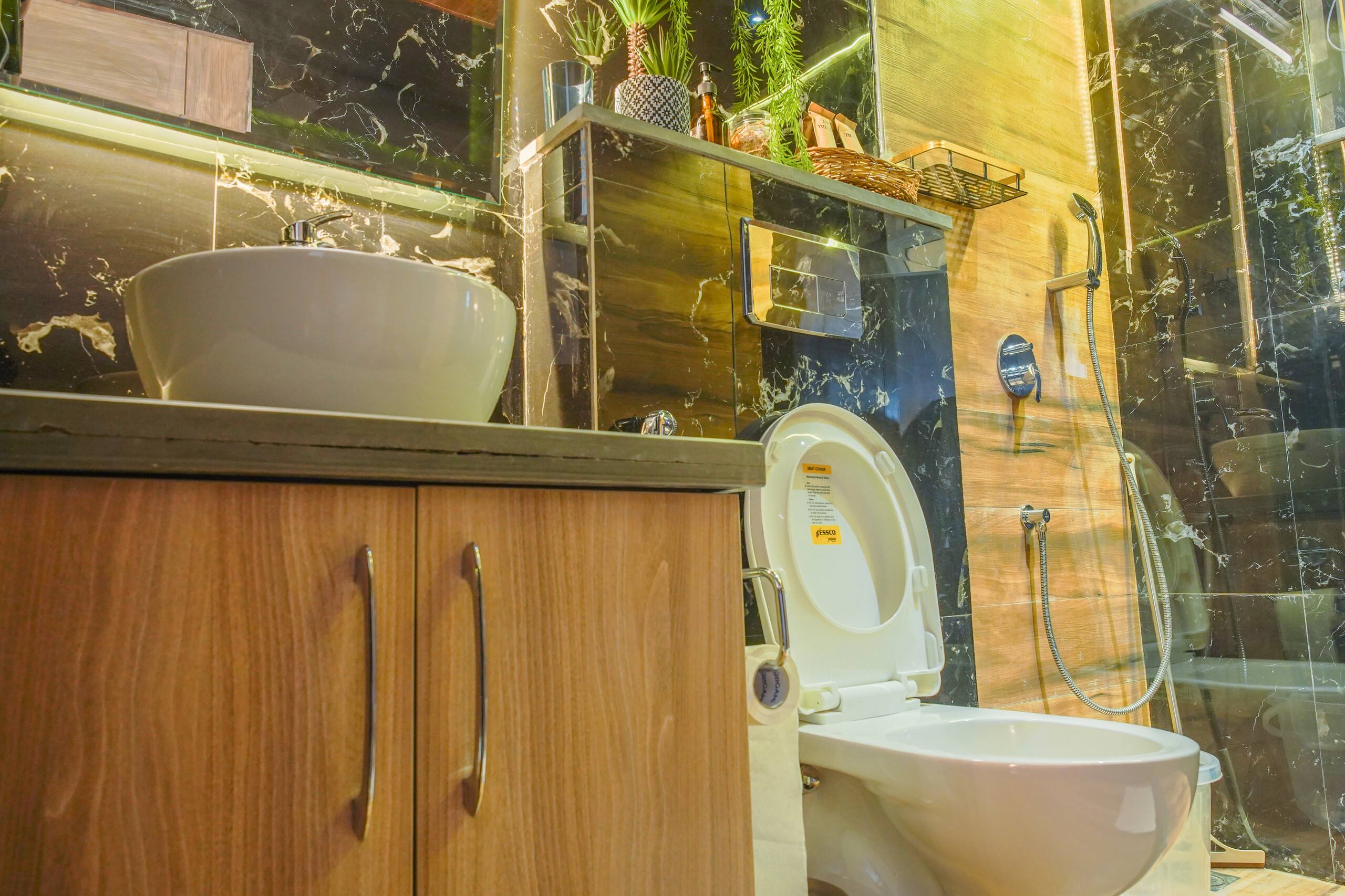 Cozy 2-BHK Aprt W/ Kitchen & Balcony-Near Candolim 29