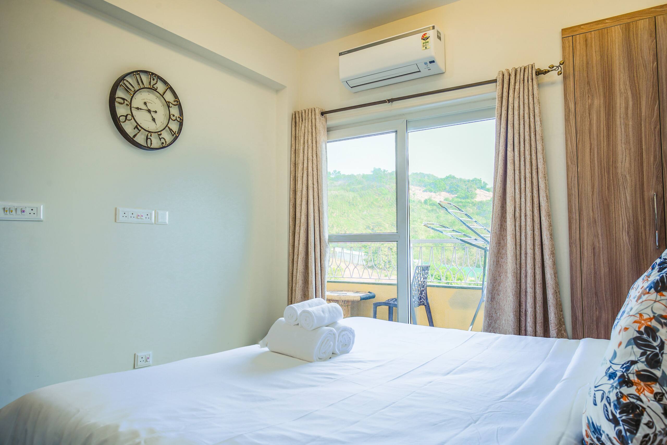 Cozy 2-BHK Aprt W/ Kitchen & Balcony-Near Candolim 24