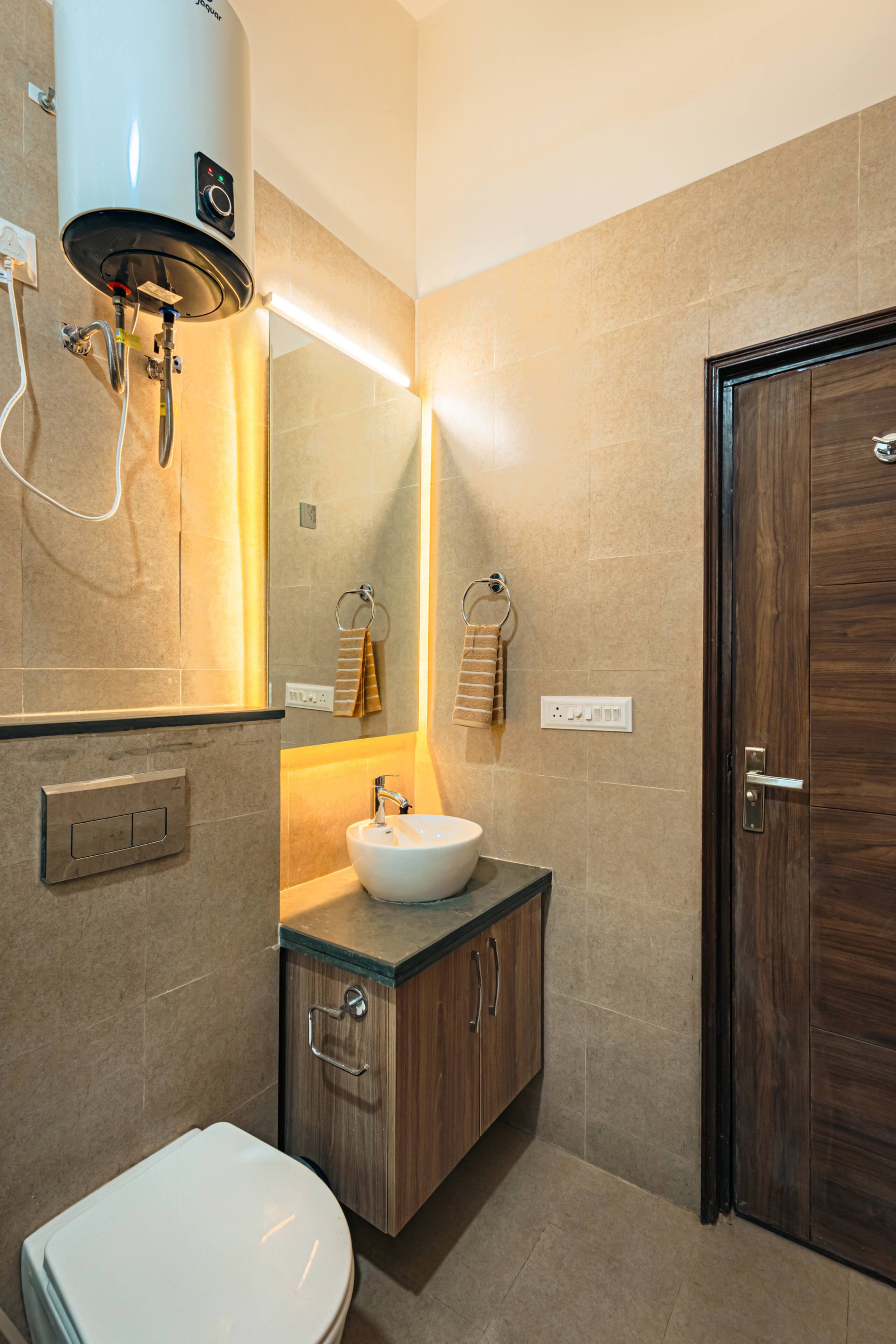 Cozy 2-BHK Aprt W/ Kitchen & Balcony-Near Candolim 35