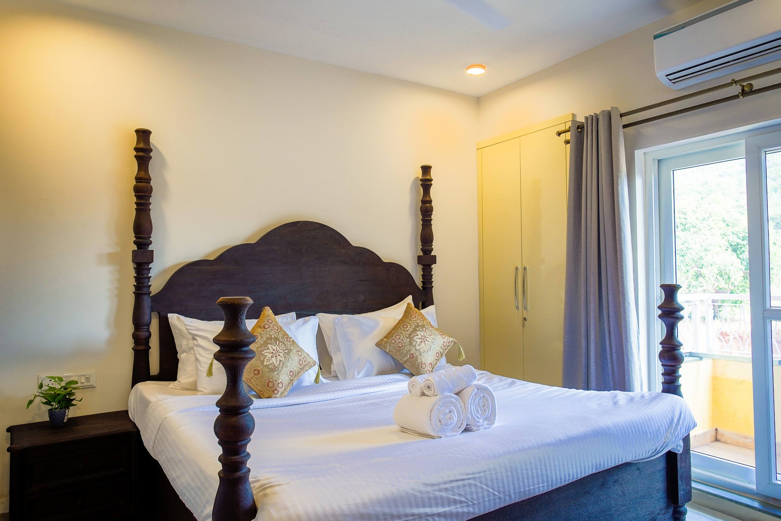 Cozy 2-BHK Aprt W/ Kitchen & Balcony-Near Candolim 25