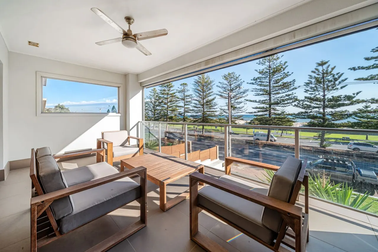 Beach Haven @ Semaphore - Sweeping Ocean Views