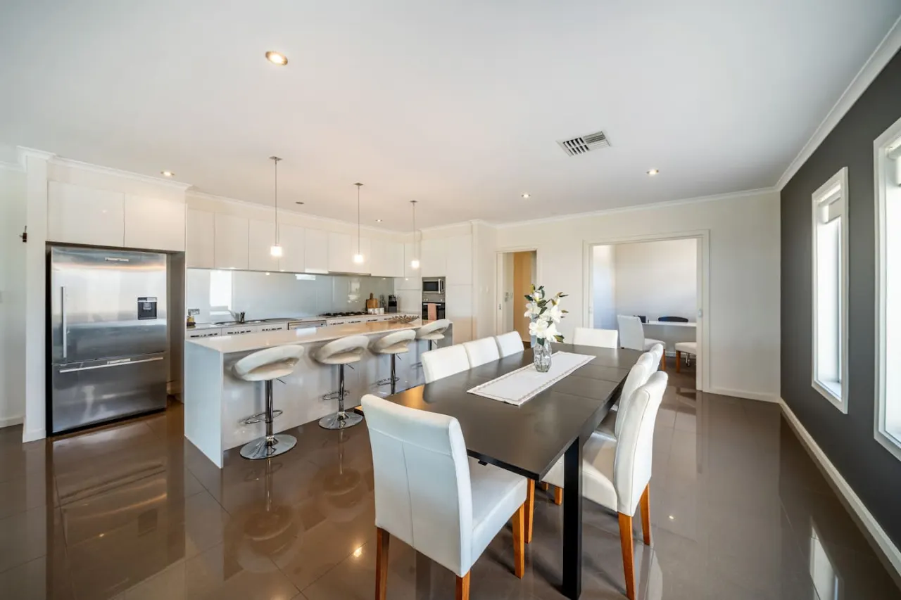 Beach Haven @ Semaphore - Sweeping Ocean Views 13