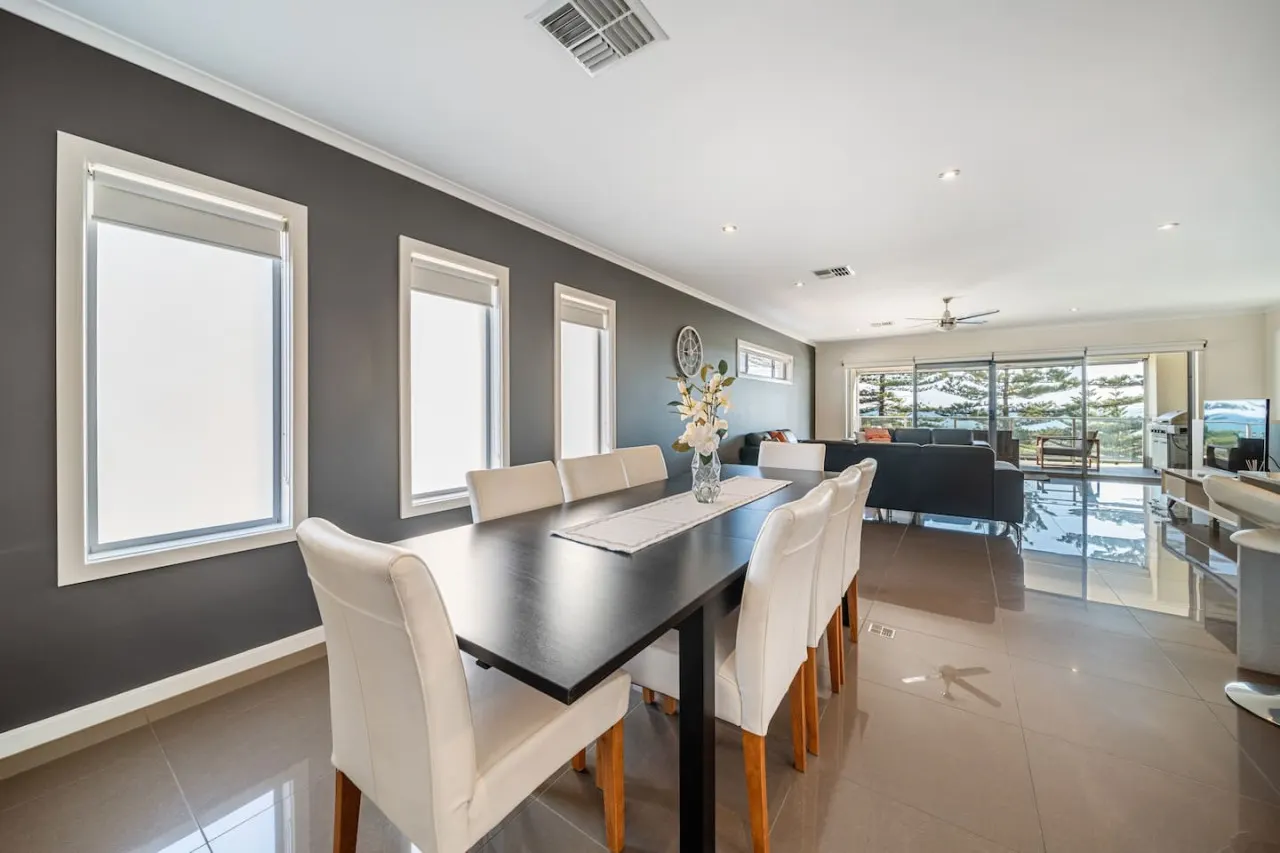 Beach Haven @ Semaphore - Sweeping Ocean Views 16