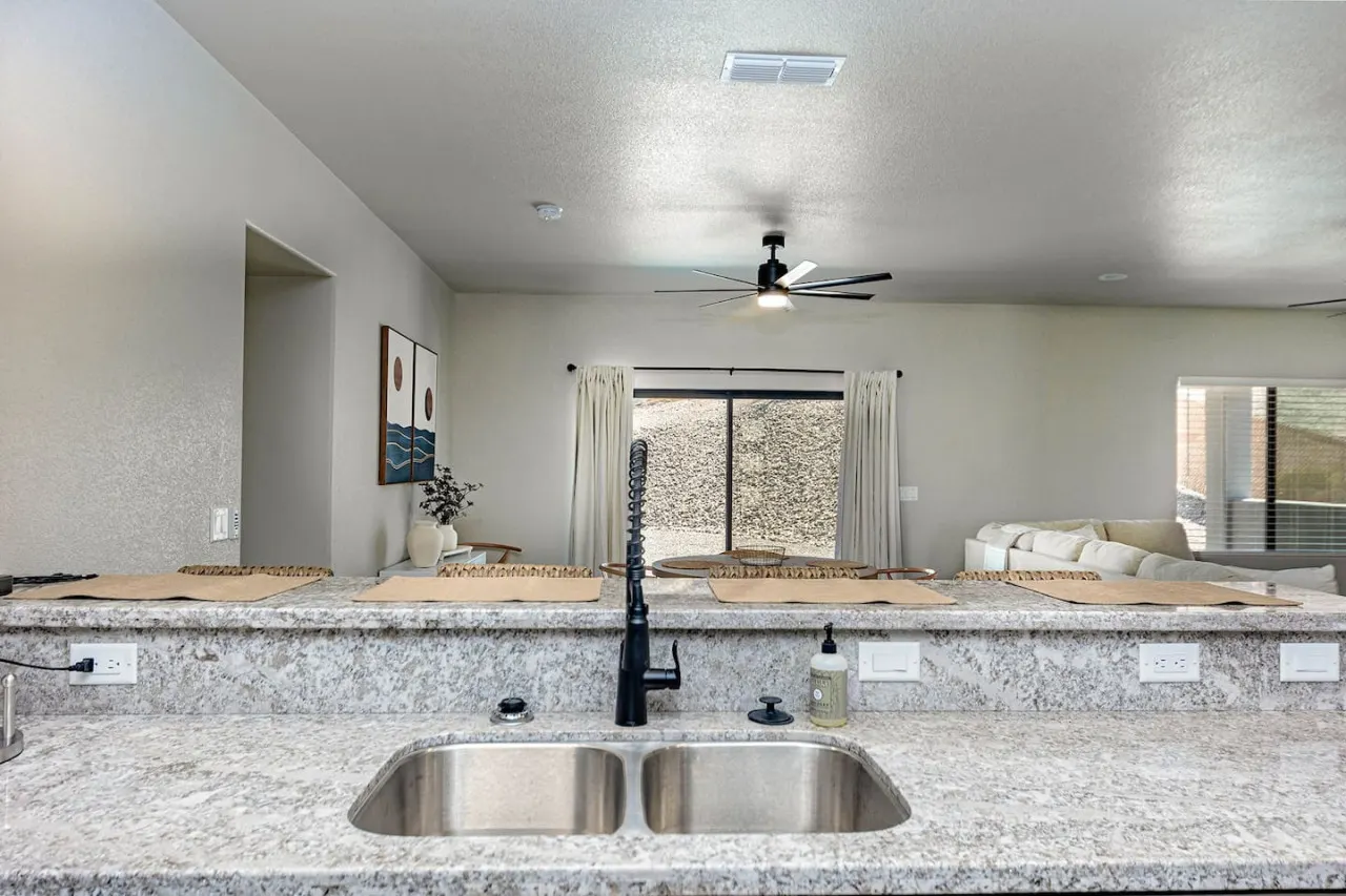 Havasu Parkview - Pool, Spa, Firepits, New Build 11