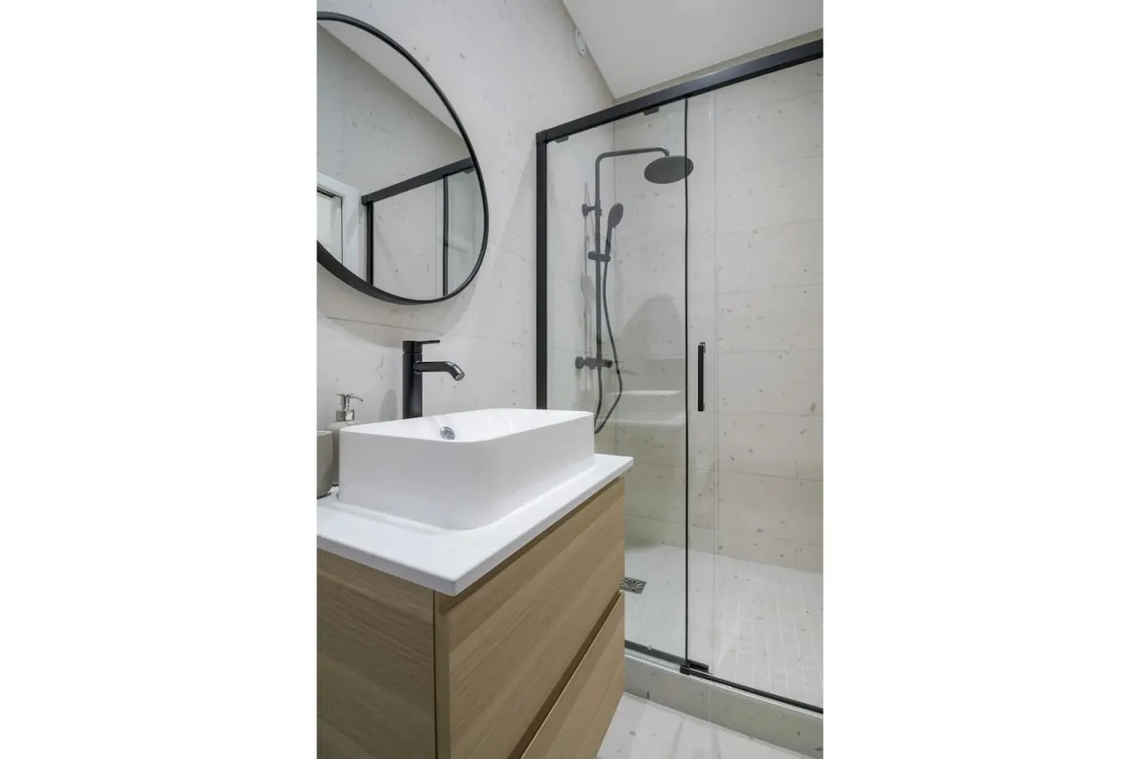 Appart 4pers #1 Bedroom # Pigalle # Paris 9 12