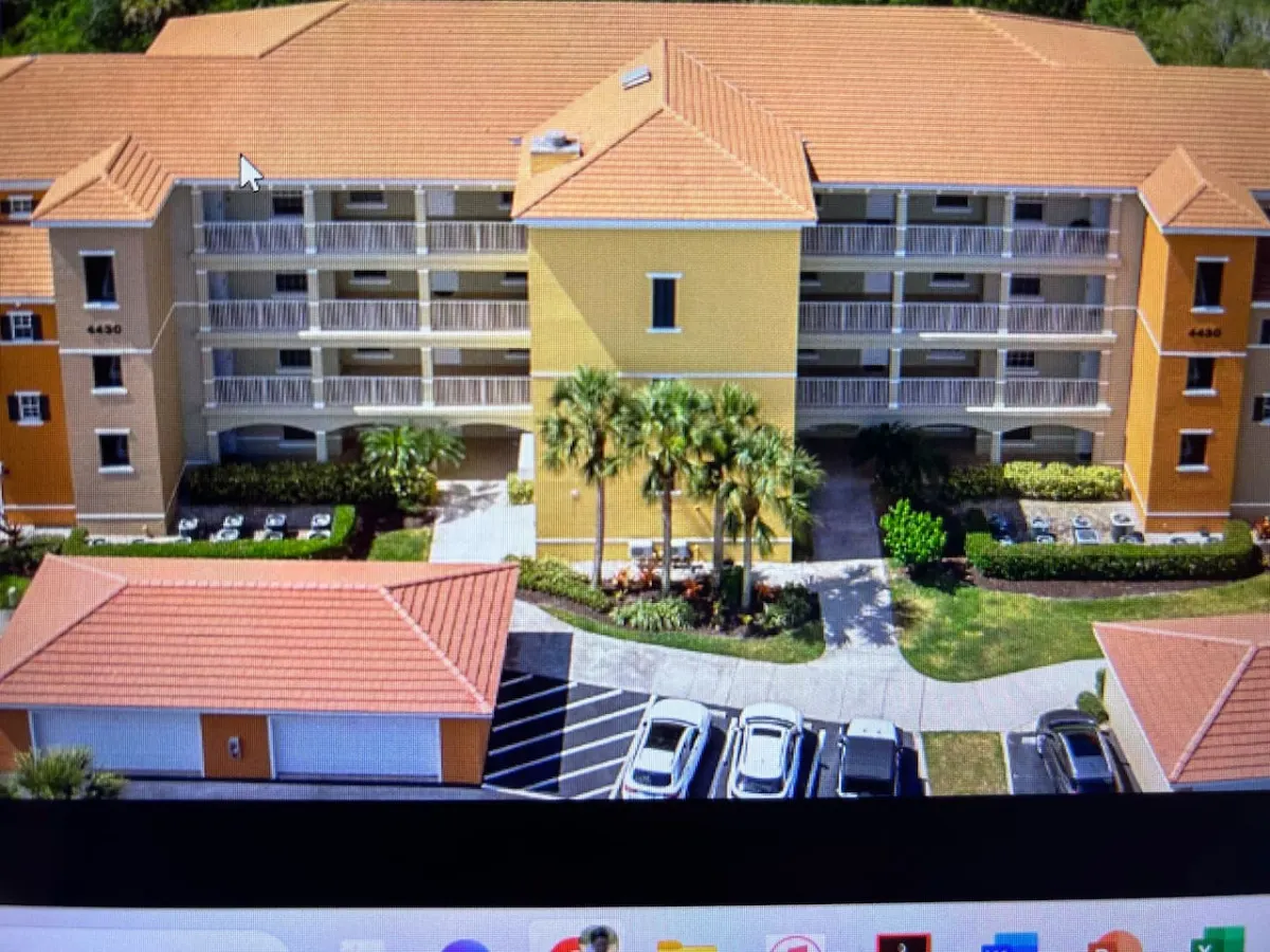 Bayshore Breeze*beautiful Naples condo w amenities 14