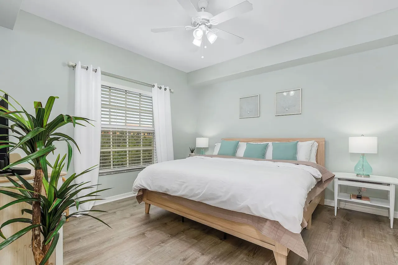 Bayshore Breeze*beautiful Naples condo w amenities 3