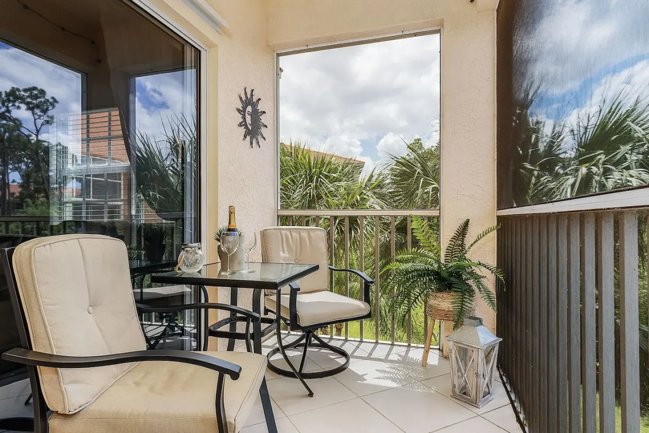 Bayshore Breeze*beautiful Naples condo w amenities 6