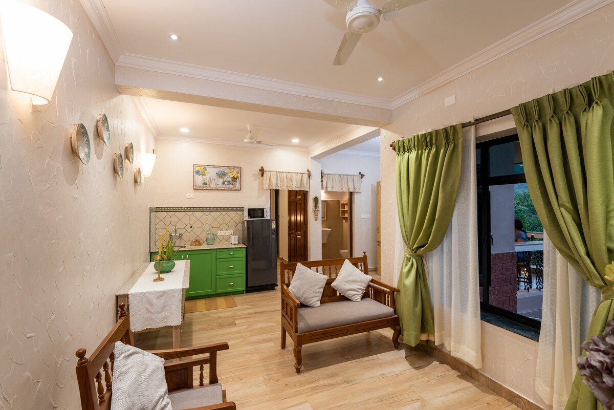 Luxury Villa Perched on a Hill — photo 3
