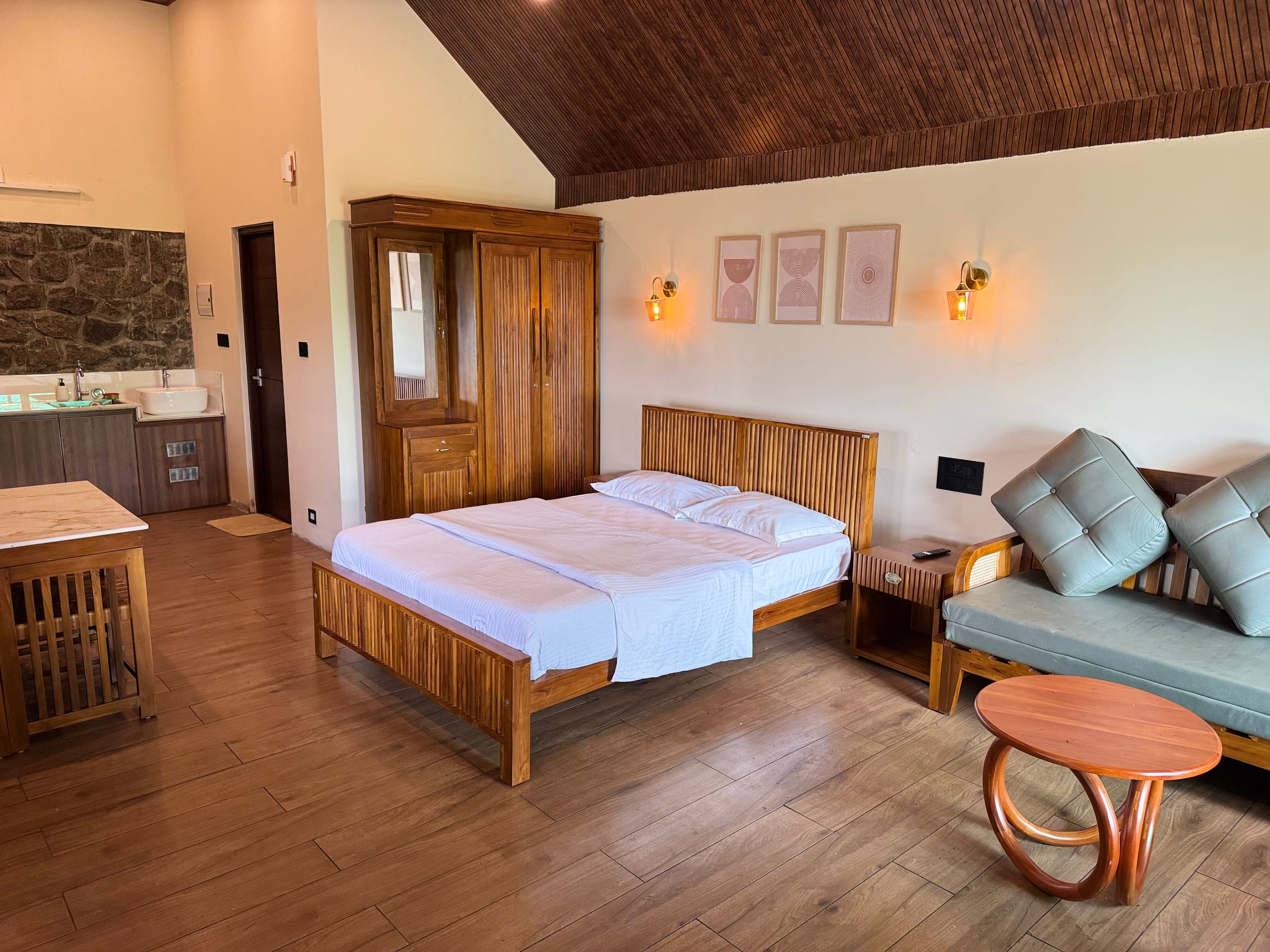 Private 1 Bedroom Villa @Thumpayil Tea Plantation 3