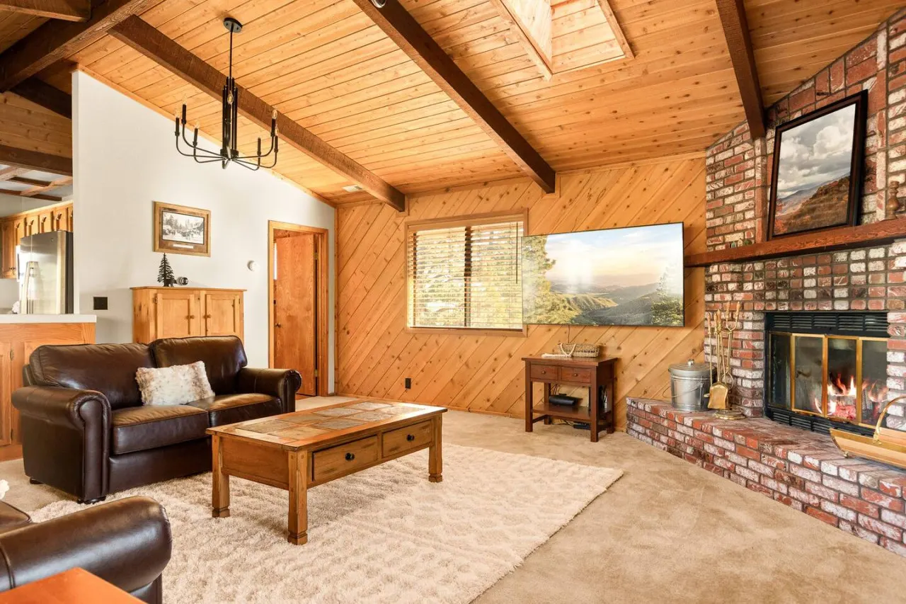 Majestic Mountain Oasis & Hot Tub 9
