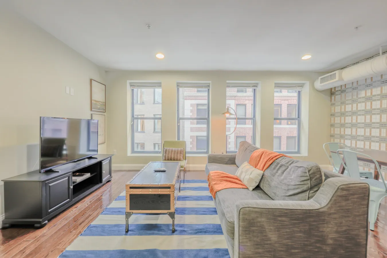 Lux 2br in the Heart of FIDI! 1