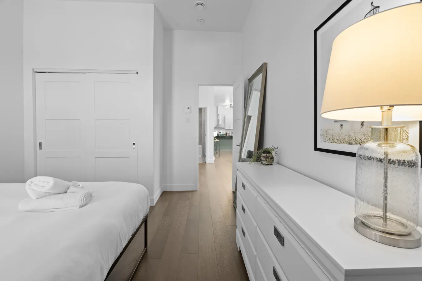 Little Italy - Modern and Cozy 2bdr near St-Hubert Plaza - Unit 201 15