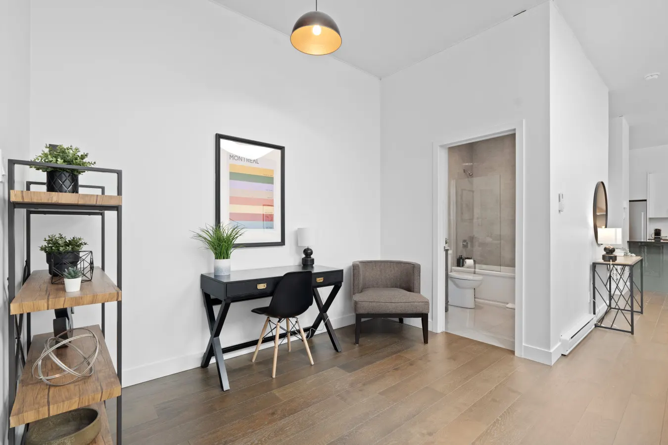 Little Italy - Modern and Cozy 2bdr near St-Hubert Plaza - Unit 201 18