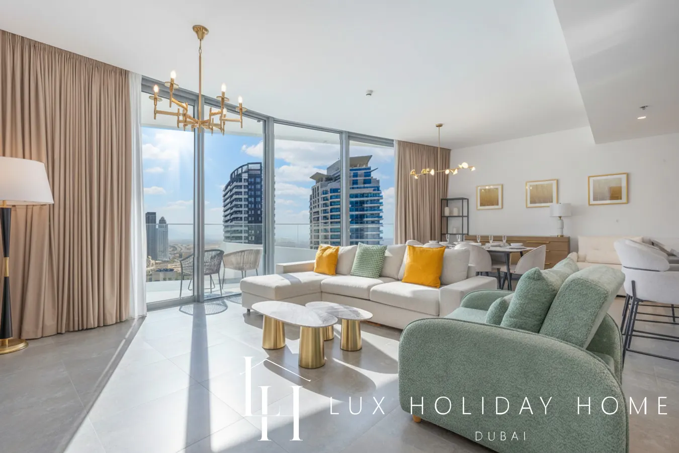 LUX | The Dubai Marina Skyline Suite 2