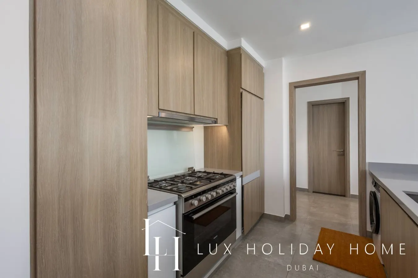 LUX The Dubai Marina Skyline Suite 2 12